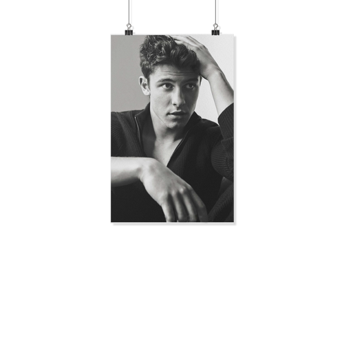 shawn dat tay len dau 11x17