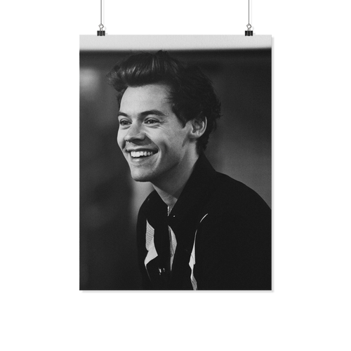 Harry styles xoay mat bnw 18x24