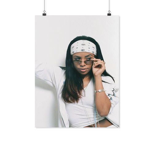 Aaliyah Poster 18x24